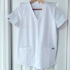 Figs Casma three pocket scrub top XS White